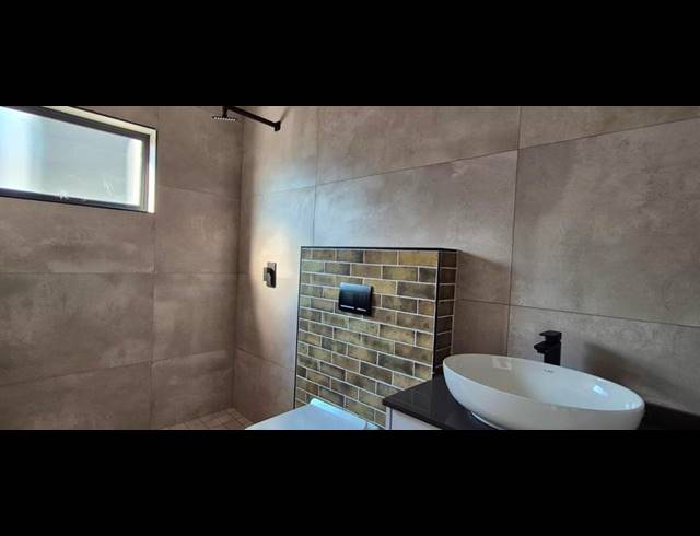 4 BEDROOM HOUSE FOR SALE IN FOUNTAINBROOK ESTATE